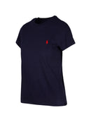 Camiseta com logo bordado